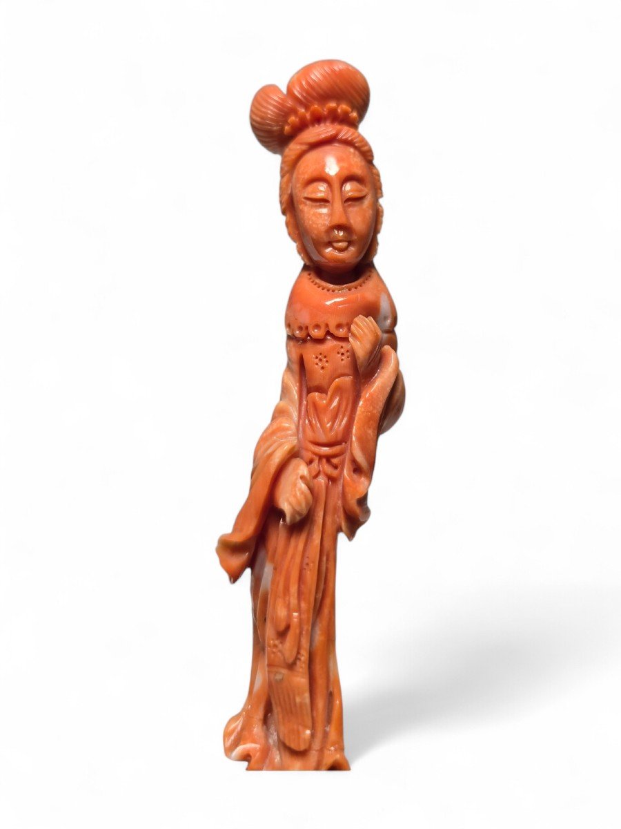 Elegant Chinese Woman Sculpture In Red Coral-photo-6