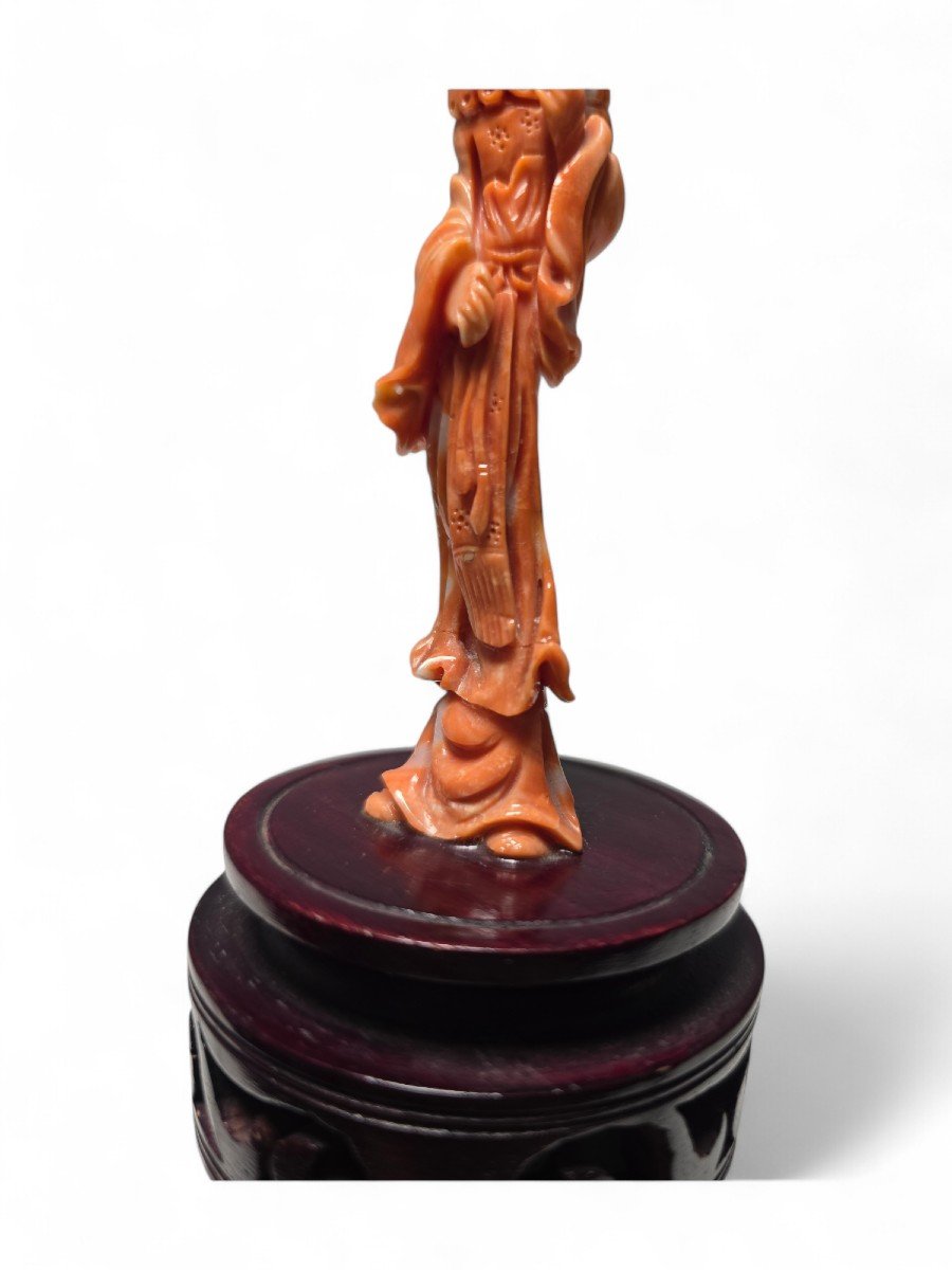 Elegant Chinese Woman Sculpture In Red Coral-photo-7