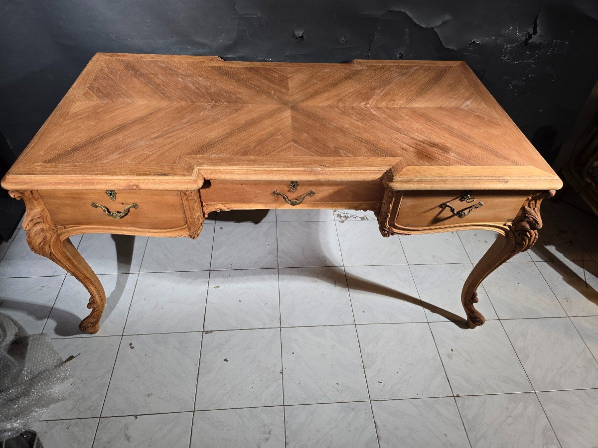 Elegant 19th Century French Desk – Solid Fruitwood With Bronze Accents-photo-2