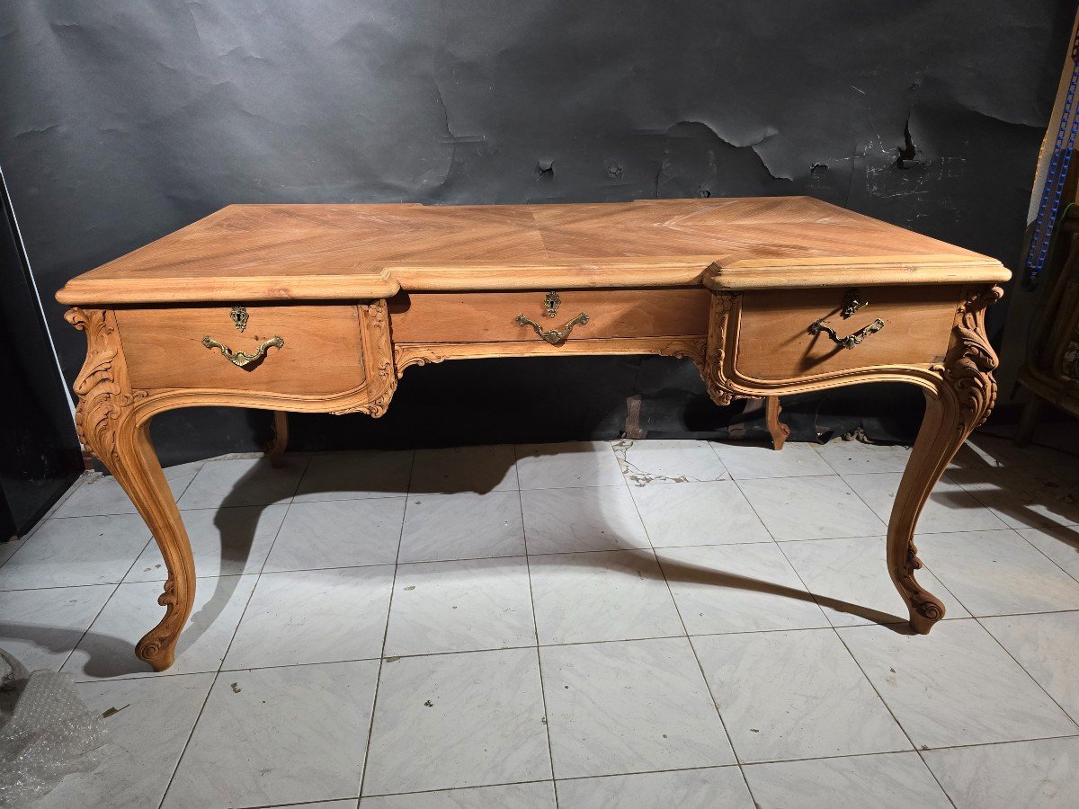 Elegant 19th Century French Desk – Solid Fruitwood With Bronze Accents-photo-2