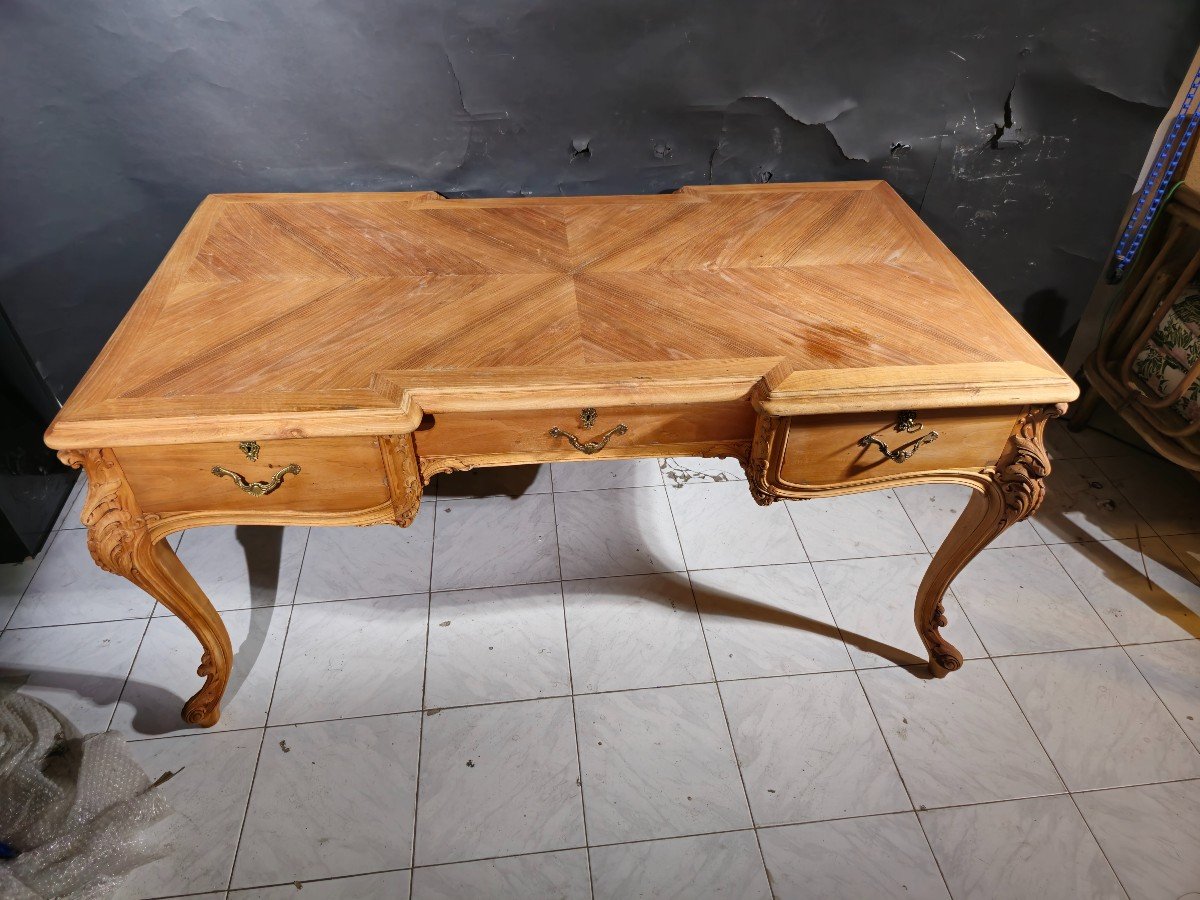 Elegant 19th Century French Desk – Solid Fruitwood With Bronze Accents-photo-4