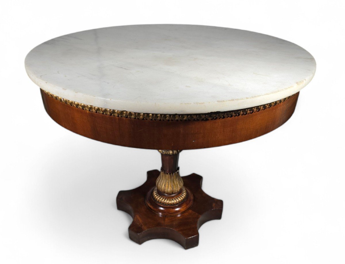 Elegant 19th Century Italian Round Center Table With Carrara Marble Top