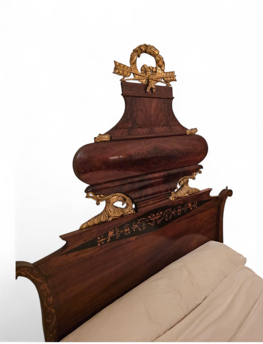 19th Century Spanish Queen Bed In Exotic Wood With Marquetry And Gold Details-photo-2