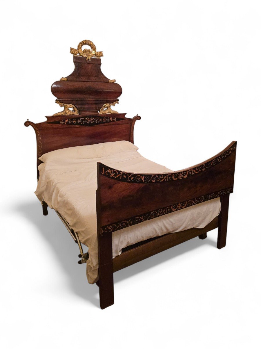 19th Century Spanish Queen Bed In Exotic Wood With Marquetry And Gold Details