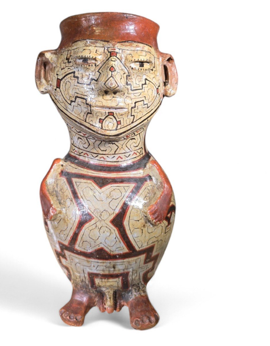 Large Jarrón Shipibo In Peruvian Clay – Early 20th Century