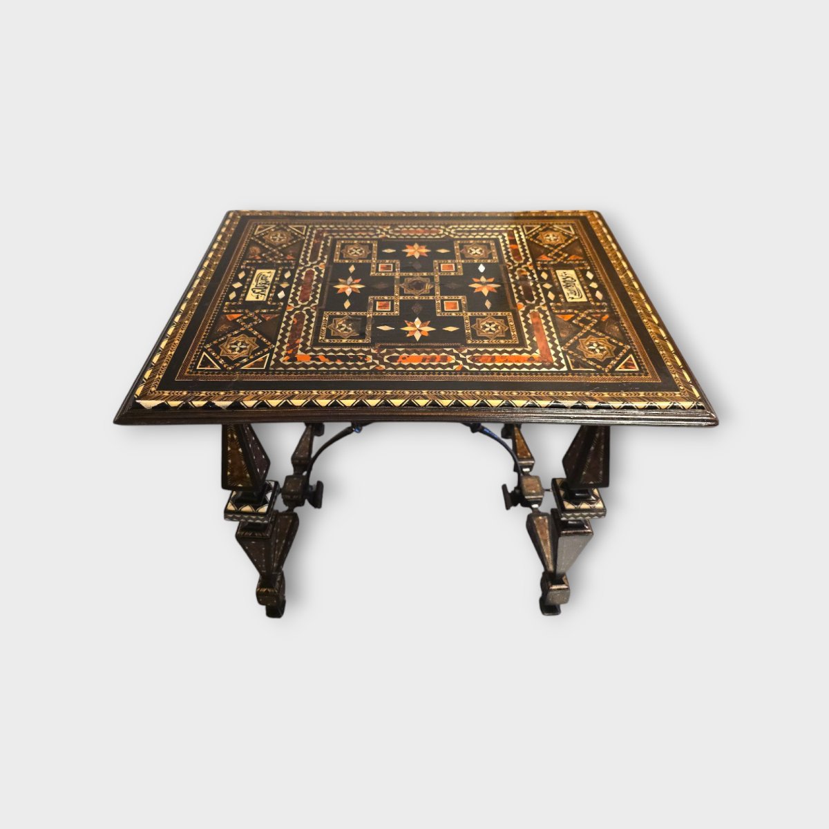 Table d'Appoint En écaille De Tortue Du XIXe Siècle – Style Espagnol Avec Influence Arabe-photo-7