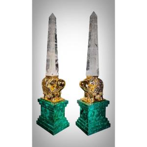 Obélisques De Malachite Monumentaux En Malachite Quartz (cristal De Roche) Et Bronze Doré
