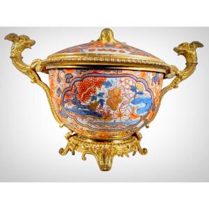 18th Century Chinese Tureen: Imari Elegance With 19th Century French Bronze Mounts