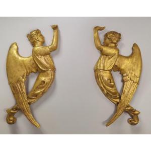 Large Pair Of 18th Century Angels In 24-carat Gold-gilded Wood 105 Cm