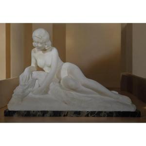 Elegant Art Deco Marble Sculpture Signed L. Morelli, Florence