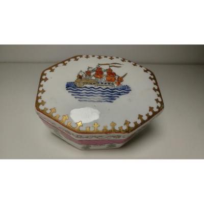 Boite En Porcelaine d'Asie