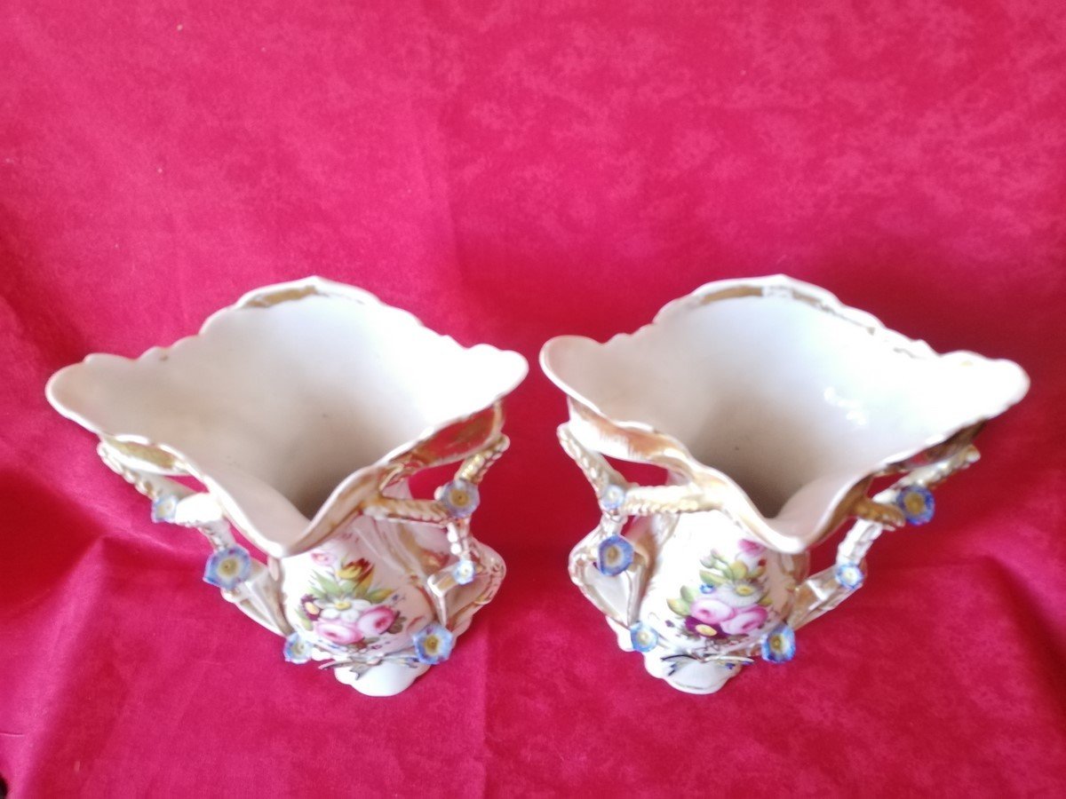 A Pair Of Porcelain Vases -photo-6