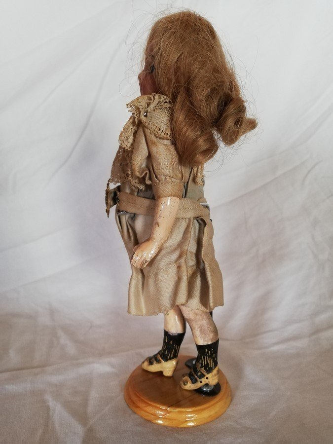 Small Porcelain Doll -photo-4