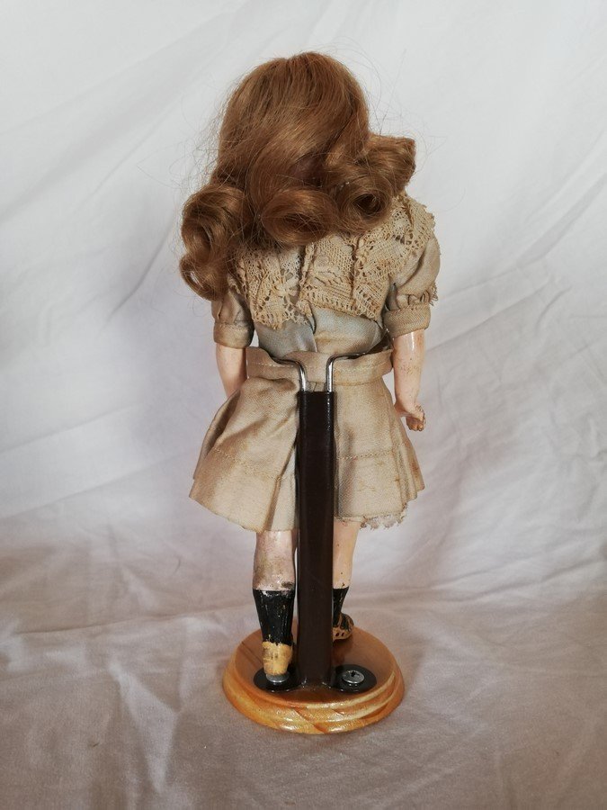 Small Porcelain Doll -photo-1