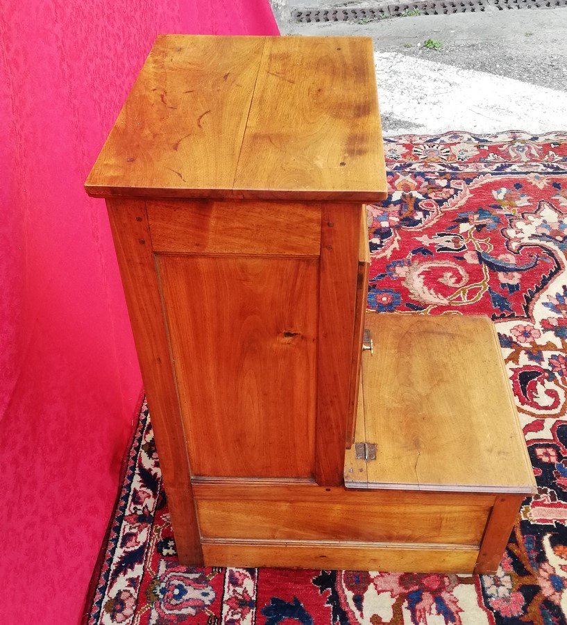 Small Walnut Oratory -photo-2