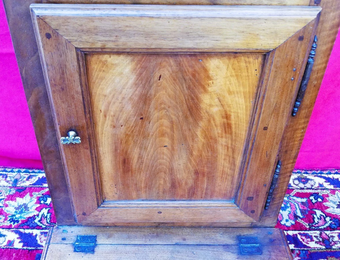 Small Walnut Oratory -photo-2