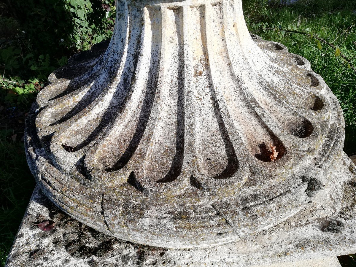 Pair Of Vases On Bases -photo-6