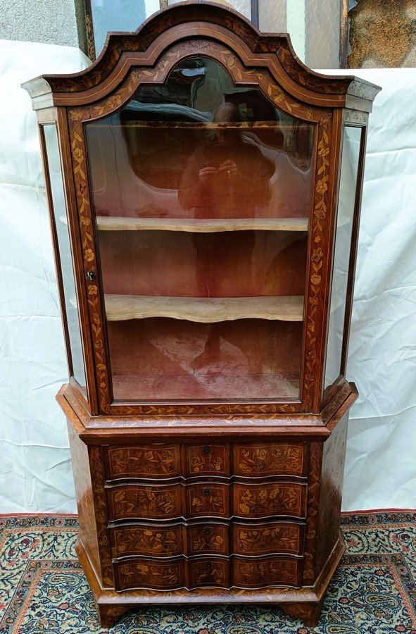 Dutch Display Cabinet 