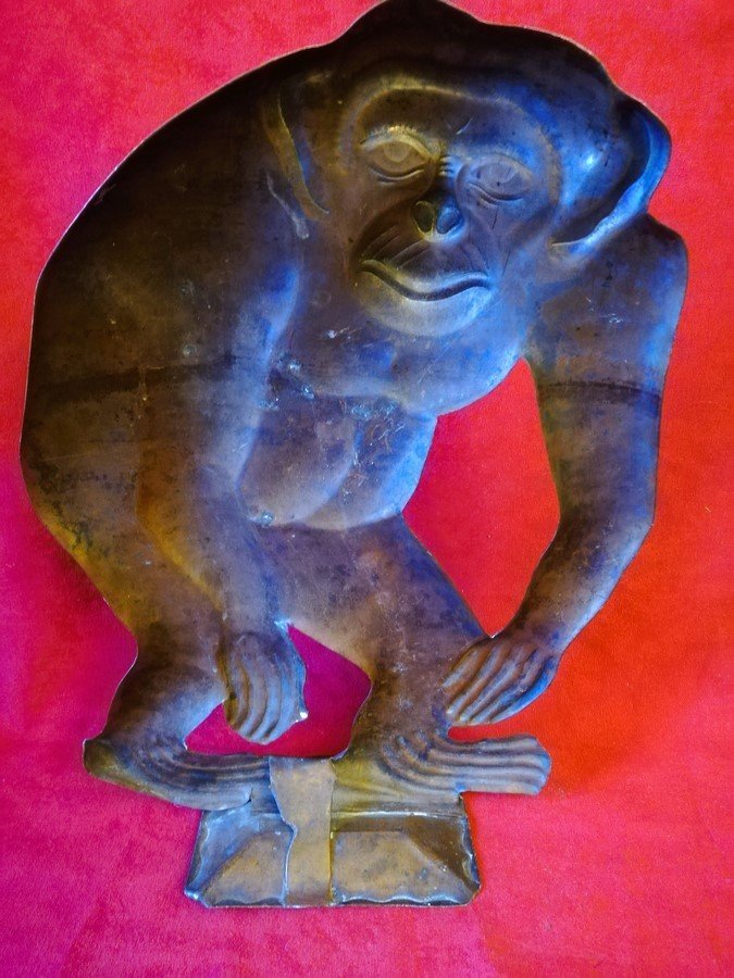 Copperware Representing A Monkey -photo-1