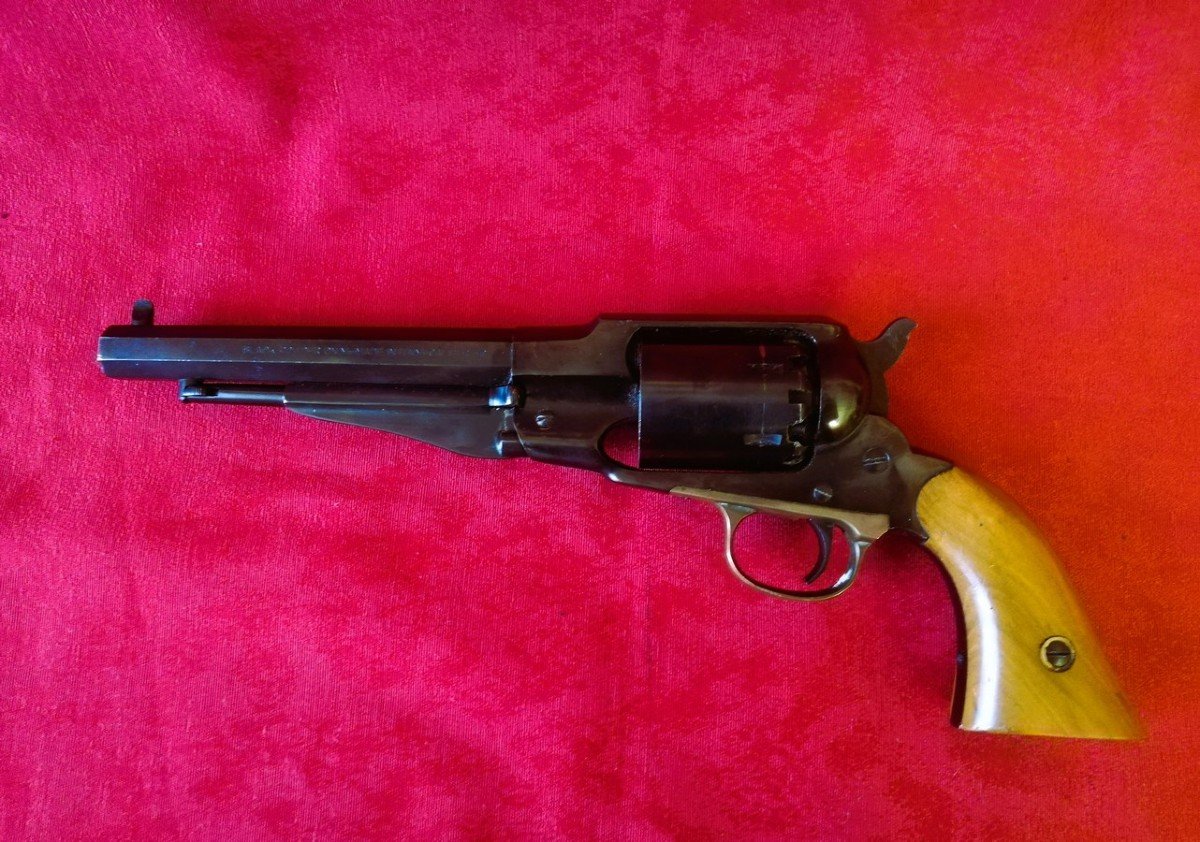 Réplique de pistolet à poudre noire 