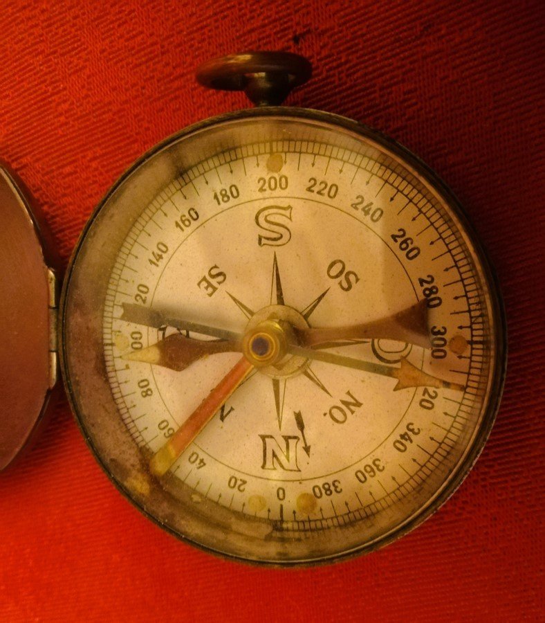 Old Compass -photo-3