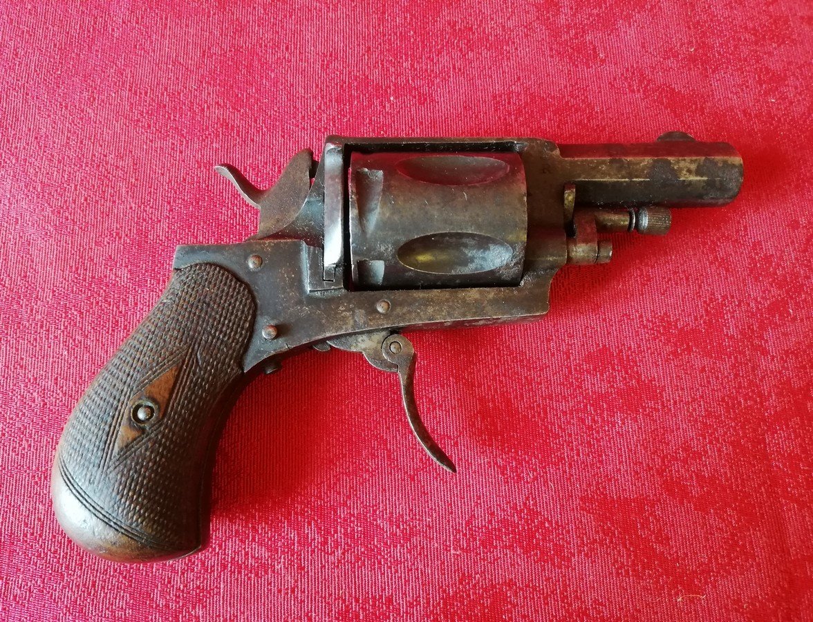 Bulldog 380 Revolver-photo-2