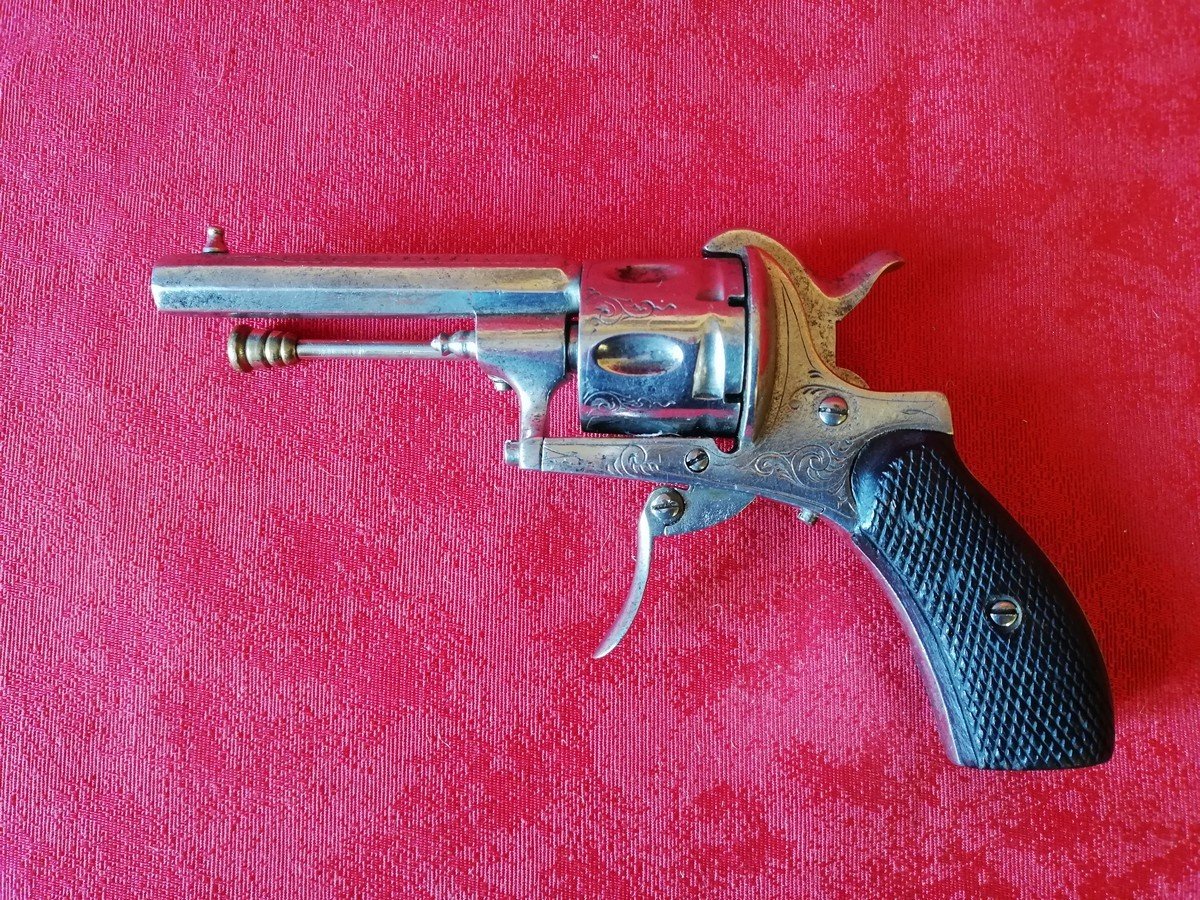 Pistolet à Barillet 