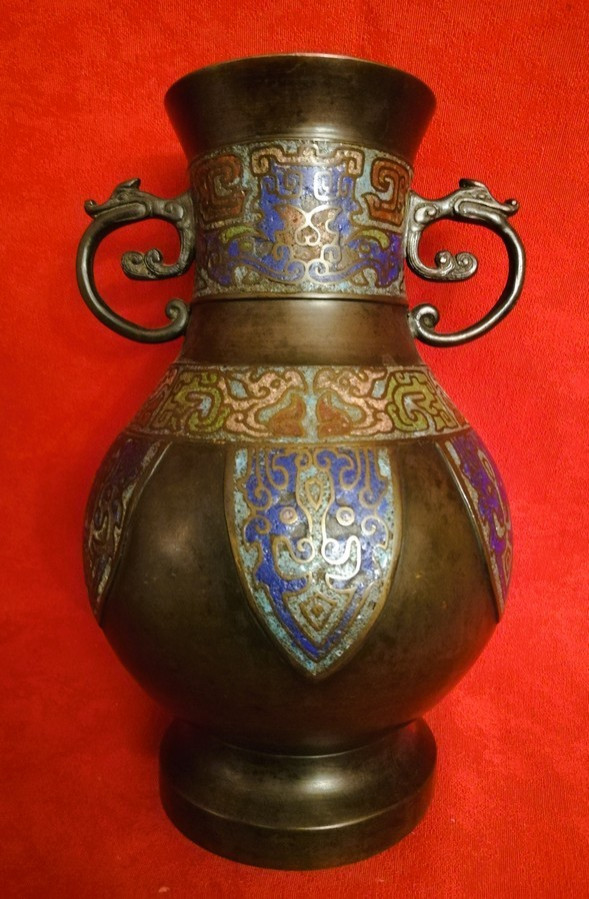 Vase en partie cloisonné