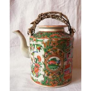 Chinese Porcelain Teapot