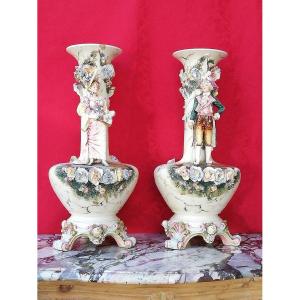 Paire de vases en faïence 