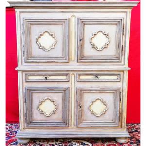 Four-leaf Cabinet 