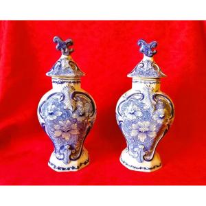 Paire de vases couverts DELFT 