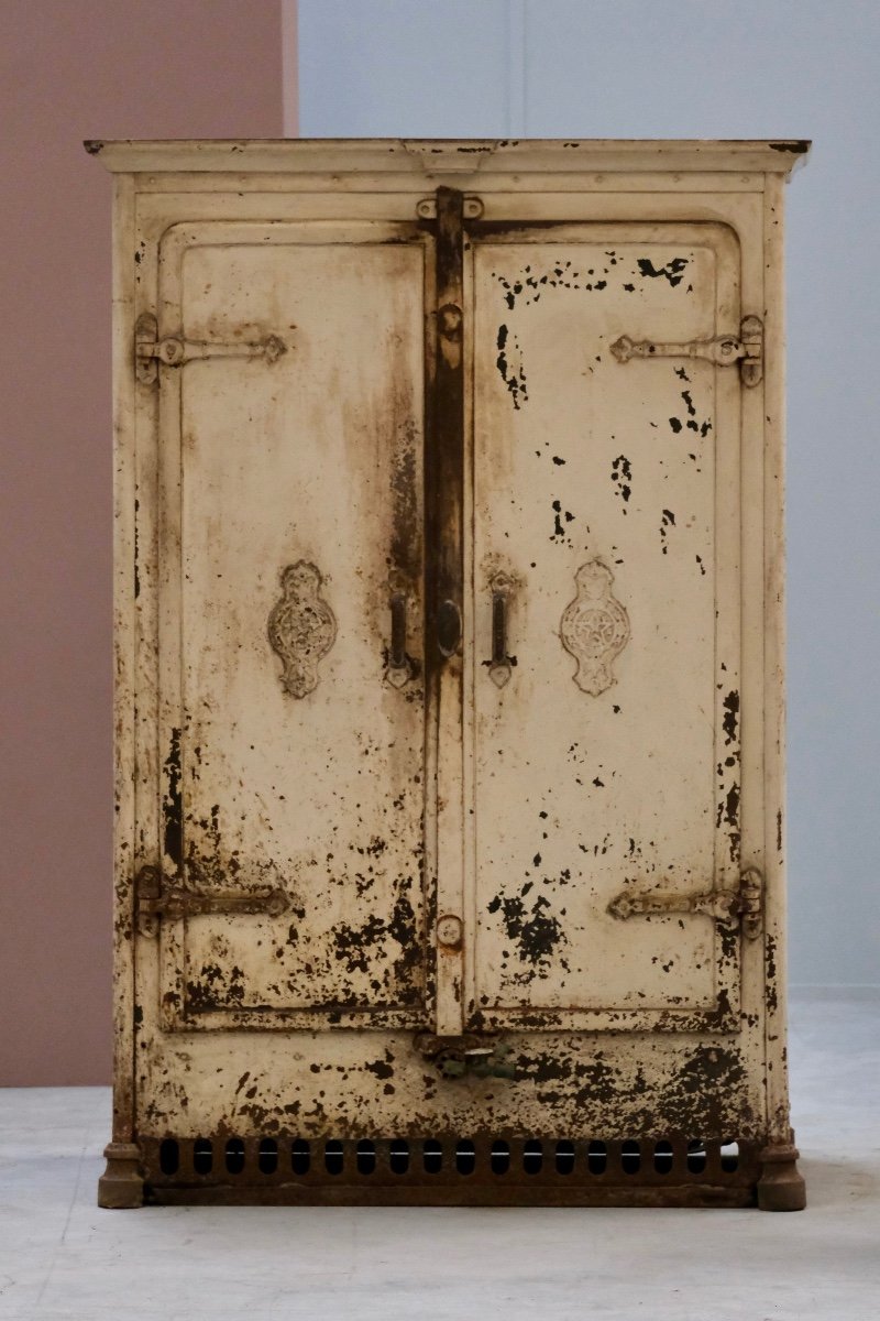 Rare Armoire En Fonte Datée 1847-photo-4