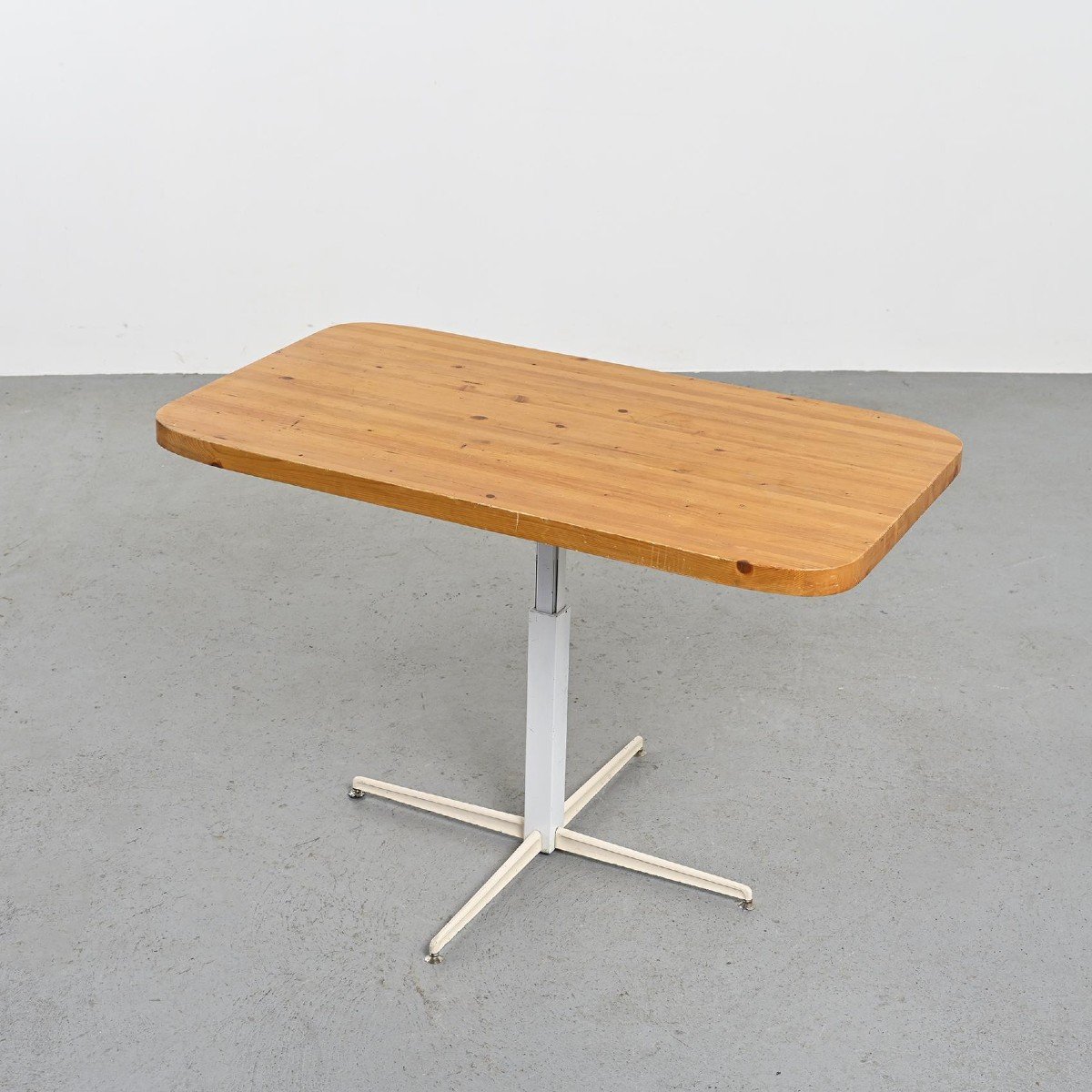  Table Monte Et Baisse Pour Les Arcs, Par Charlotte Perriand-photo-4