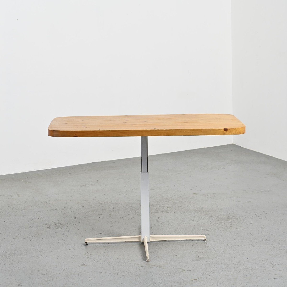  Table Monte Et Baisse Pour Les Arcs, Par Charlotte Perriand-photo-3