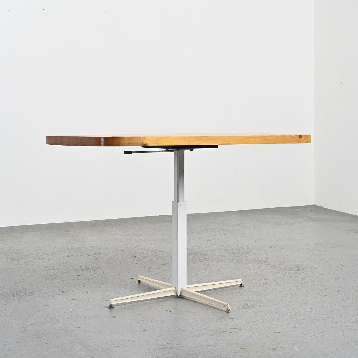  Table Monte Et Baisse Pour Les Arcs, Par Charlotte Perriand-photo-7