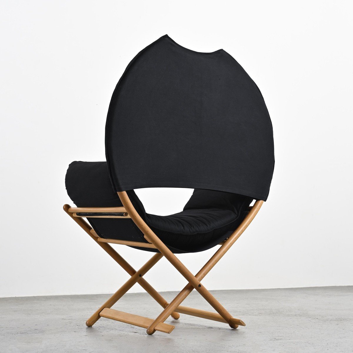 Vico Magistretti : Fauteuil Regina d'Africa, Alias Circa 1979-photo-2