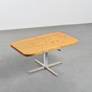  Table Monte Et Baisse Pour Les Arcs, Par Charlotte Perriand