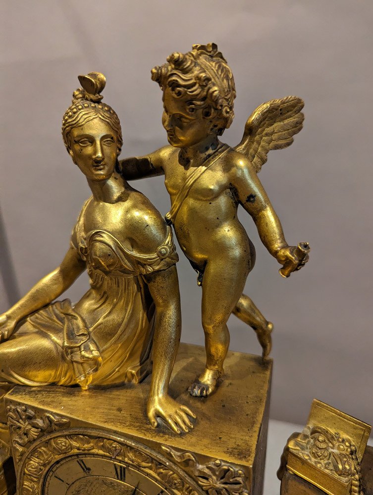 Empire Pendulum In Gilt Bronze "seated Goddess And Putti"-photo-2