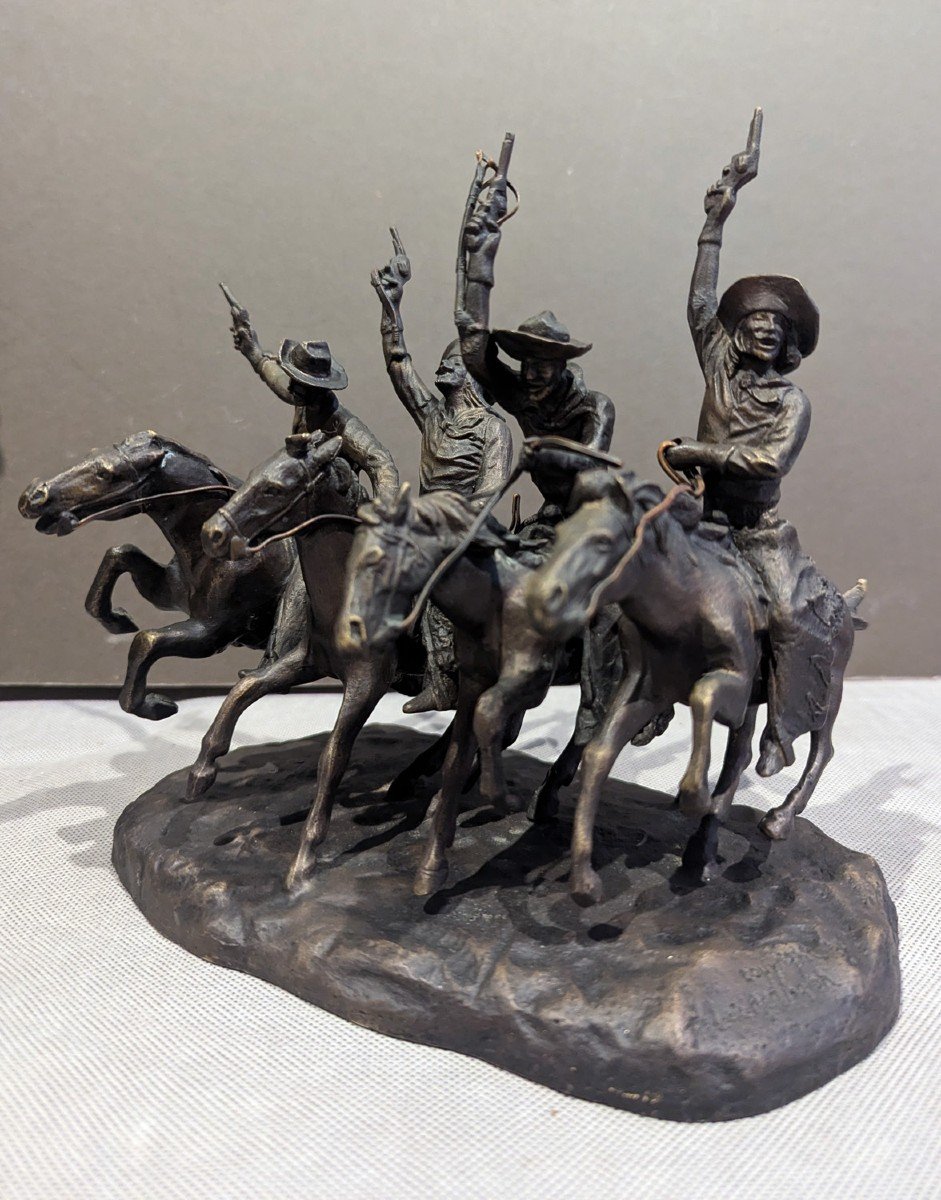  Frederic Remington : Groupe De Cowboys Au Galop  En Bronze -photo-1