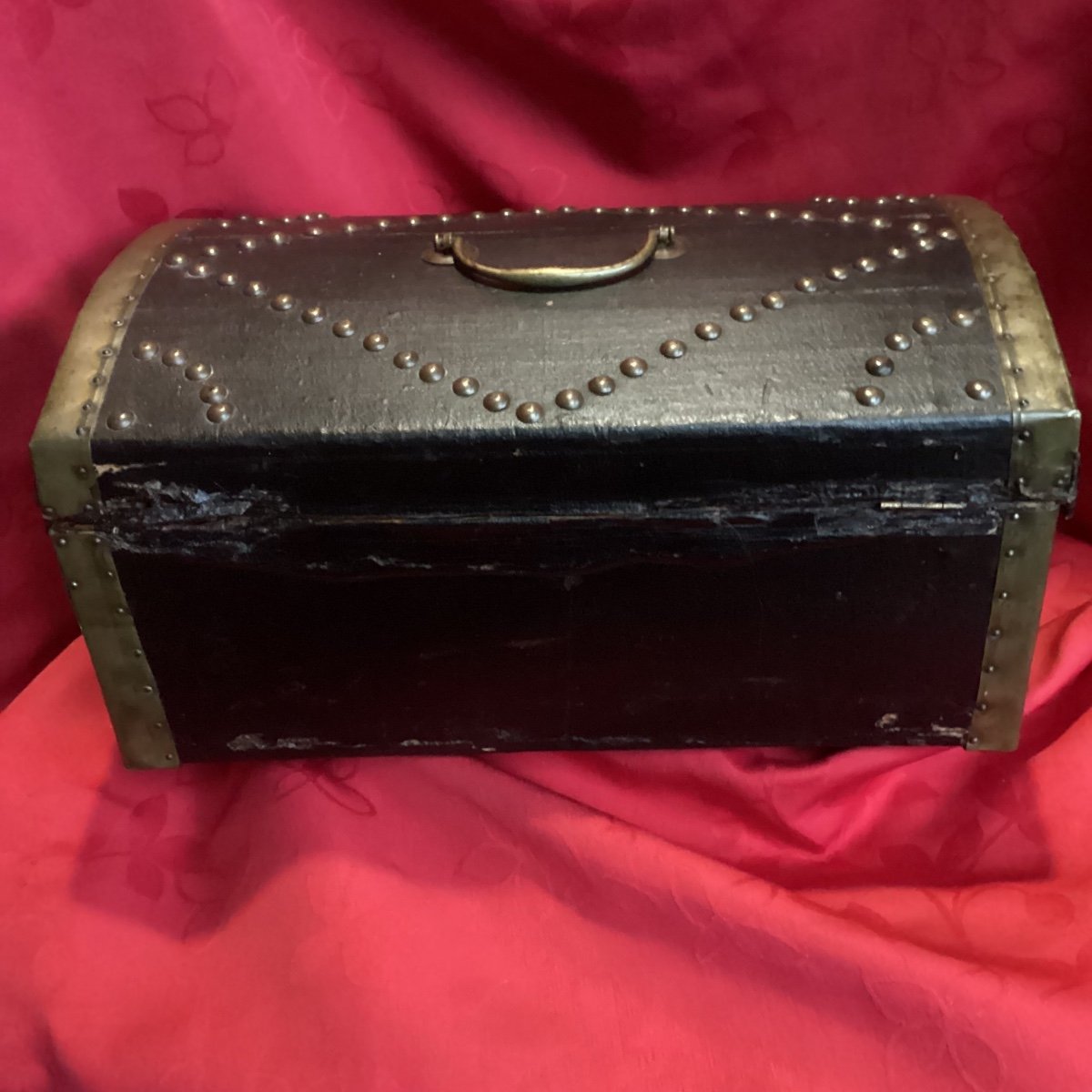 Small Wooden And Leather Chest With Brass Studs, 19th Century.-photo-4