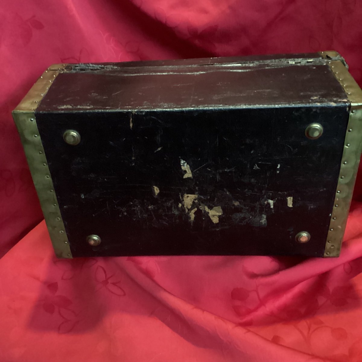 Small Wooden And Leather Chest With Brass Studs, 19th Century.-photo-2