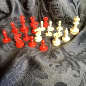 20 Pieces Of Bone/ivory Chess Games Early 20th Century.