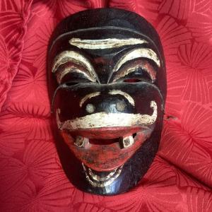 Theater / Dance Mask Early 20 Eme, Eyes, Mouth, Pierced, Beautiful Old Patina.