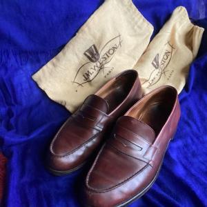 Weston Paris ,chaussures de prestige( 9/10) Mocassins Cuir Bordeaux .