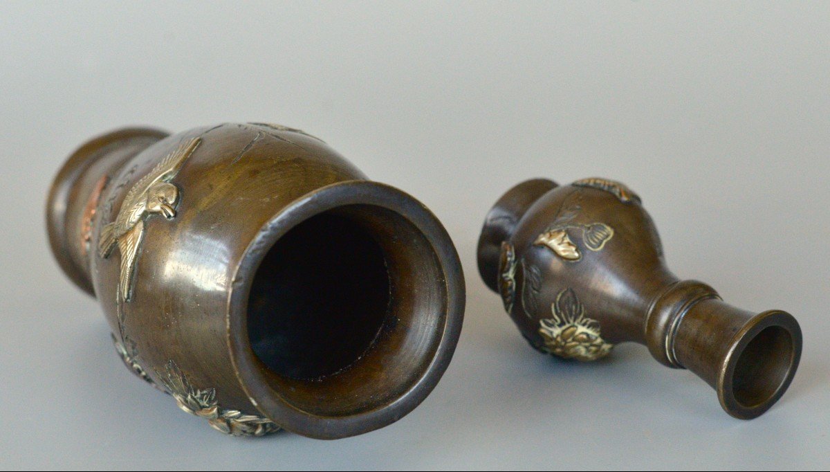 Japan Two Small Bronze Vases Inlaid With Gold, Silver And Copper, 19th C.-photo-2