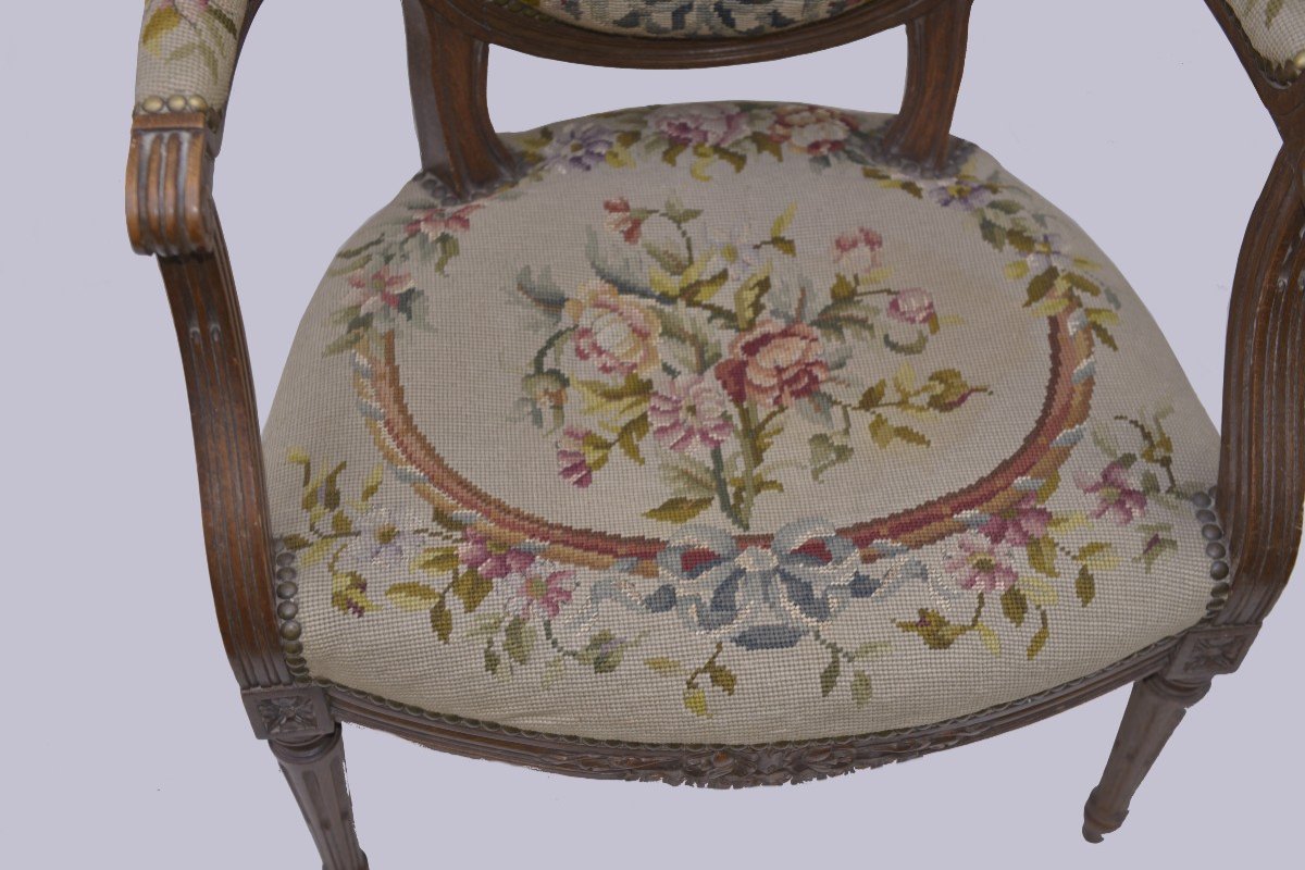 Louis XVI Style Medallion Backrest Armchair, 19th Century-photo-4