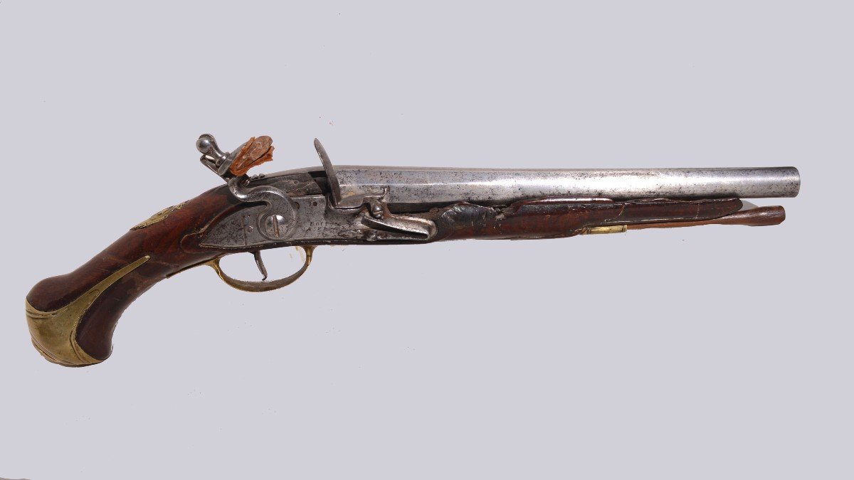 Large Flintlock Cavalry Pistol, Early 18th Century, Royal Entourage