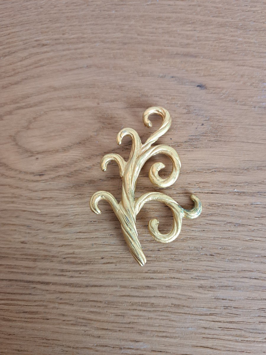 Yves Saint Laurent, Brooch, Golden Metal, XX°.-photo-2