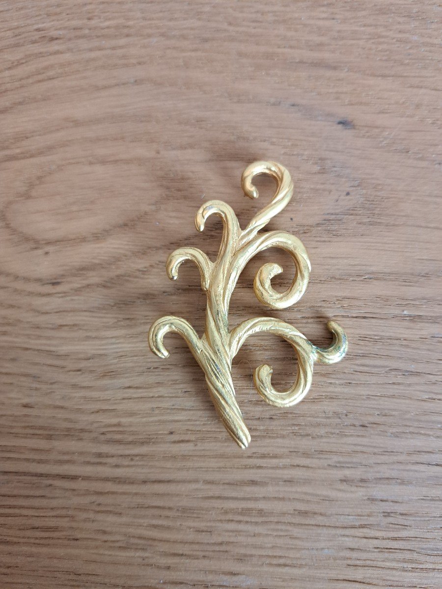 Yves Saint Laurent, Brooch, Golden Metal, XX°.-photo-4